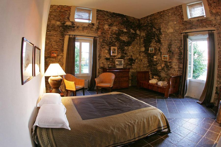 Le Prieure Des Sources Hotel La Repara Room photo